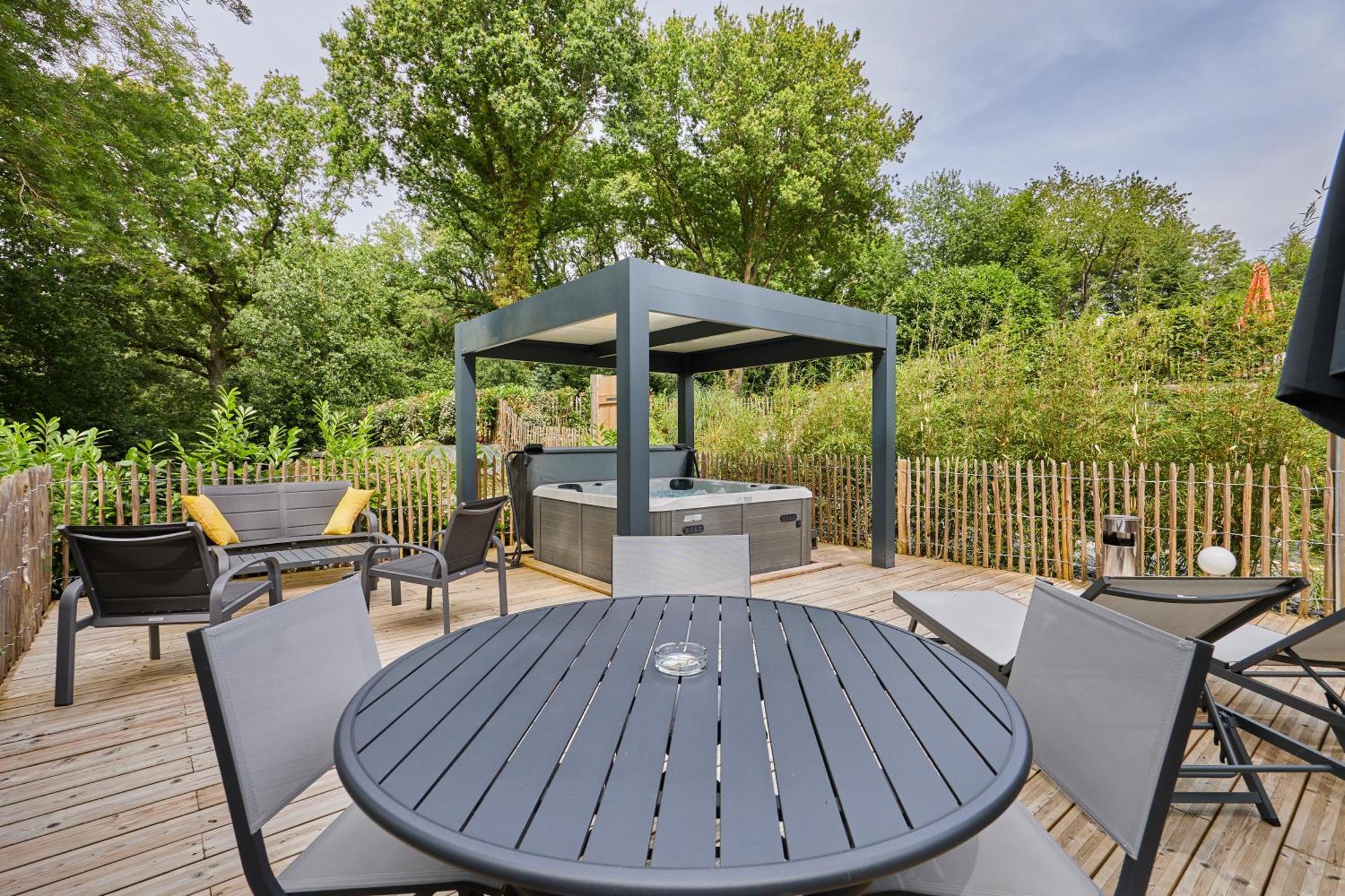 Апартаменты Domaine Du Gros Chene - Terrasses Avec Jacuzzis Privatifs Ablon Экстерьер фото